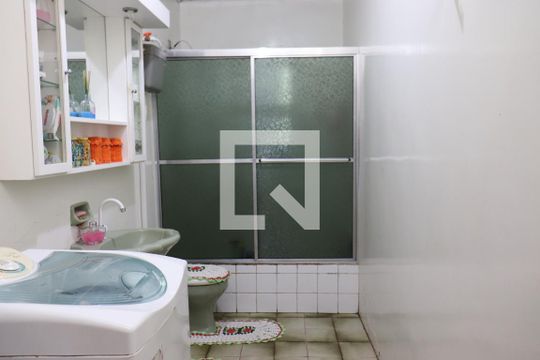 Banheiro de casa à venda com 2 quartos, 130m² em Jardim América, São Leopoldo