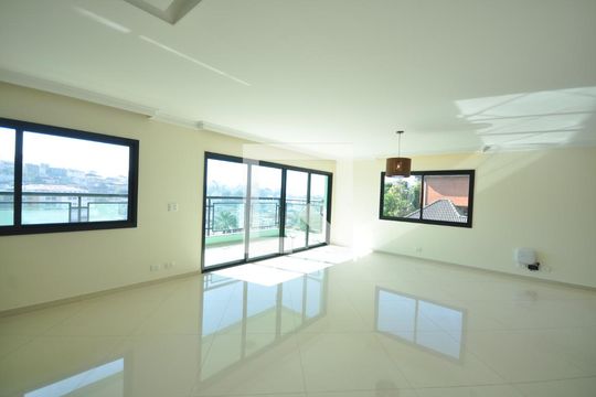 Sala de casa para alugar com 4 quartos, 600m² em Horto Florestal, São Paulo