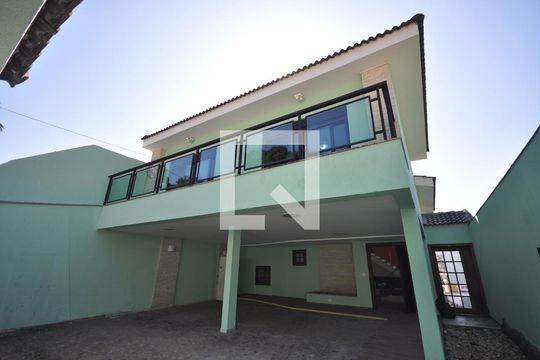 Garagem de casa para alugar com 4 quartos, 600m² em Horto Florestal, São Paulo