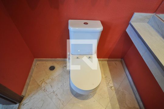 Lavabo de casa para alugar com 4 quartos, 600m² em Horto Florestal, São Paulo
