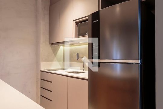 Cozinha de kitnet/studio à venda com 1 quarto, 40m² em Vila Nova Conceição, São Paulo