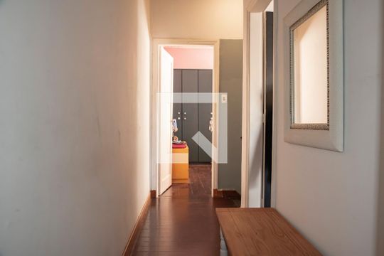 Corredor de casa à venda com 2 quartos, 99m² em Vila da Saúde, São Paulo