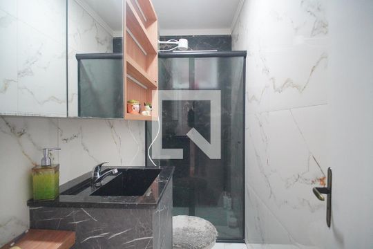Banheiro de casa à venda com 2 quartos, 220m² em Roselândia, Novo Hamburgo