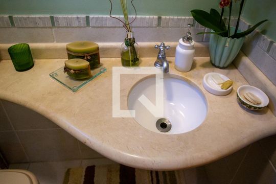 Lavabo de casa à venda com 3 quartos, 200m² em Centro, Diadema