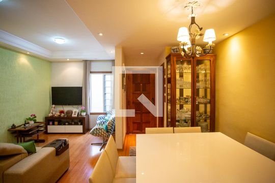 Sala de casa à venda com 3 quartos, 200m² em Centro, Diadema