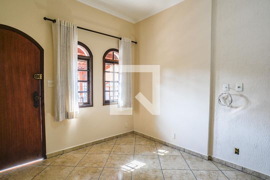 Sala de casa à venda com 3 quartos, 220m² em Vila Floresta, Santo André