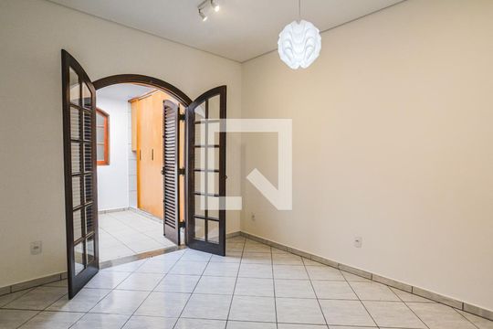 Quarto 2 de casa à venda com 3 quartos, 220m² em Vila Floresta, Santo André