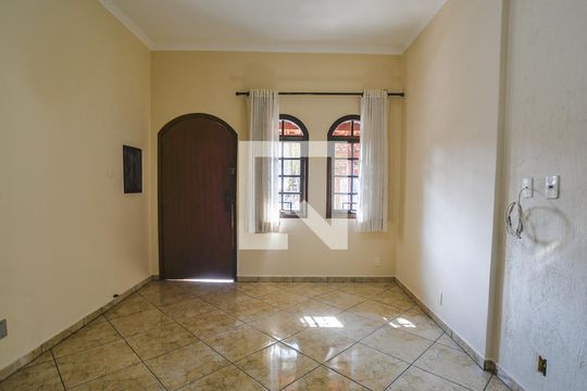 Casa à venda com 3 quartos, 220m² em Vila Floresta, Santo André