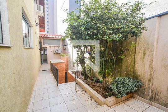 Quintal de casa à venda com 3 quartos, 220m² em Vila Floresta, Santo André