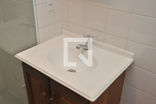 Banheiro 1 de apartamento para alugar com 3 quartos, 66m² em Vila Valparaíso, Santo André