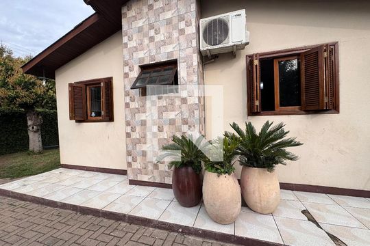 Área Externa de casa à venda com 2 quartos, 110m² em Padre Reus, São Leopoldo