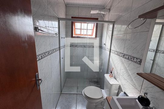 Banheiro de casa à venda com 2 quartos, 110m² em Padre Reus, São Leopoldo