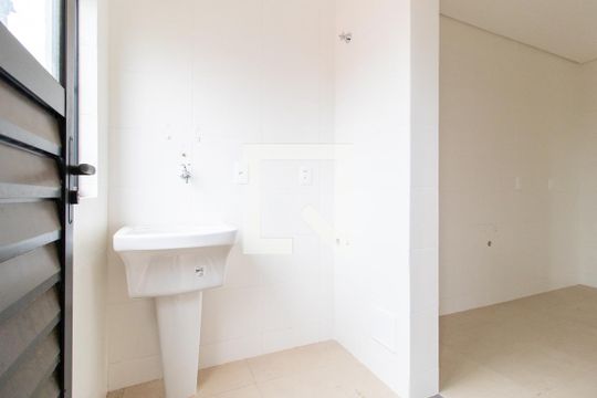 Área de Serviço de apartamento para alugar com 2 quartos, 57m² em Pedro Moro, São José dos Pinhais