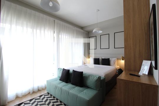Sala/Quarto de kitnet/studio à venda com 1 quarto, 35m² em Indianópolis, São Paulo
