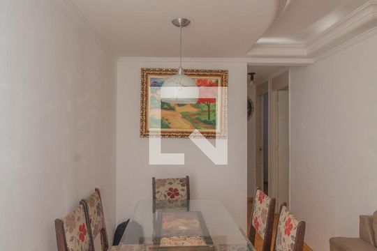 Sala de apartamento para alugar com 3 quartos, 60m² em Jardim Santa Terezinha (zona Leste), São Paulo