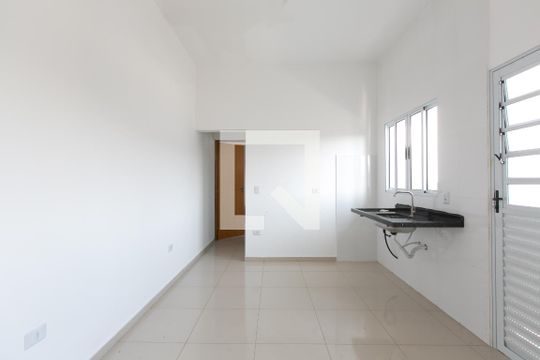 Cozinha de apartamento para alugar com 1 quarto, 50m² em Cidade Líder, São Paulo