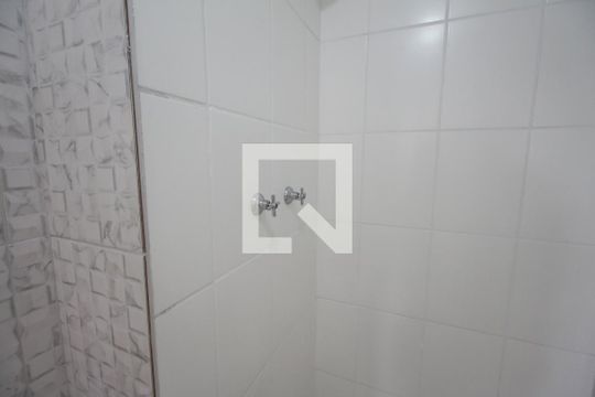 Banheiro de apartamento para alugar com 2 quartos, 45m² em Vila Esperança, São Paulo