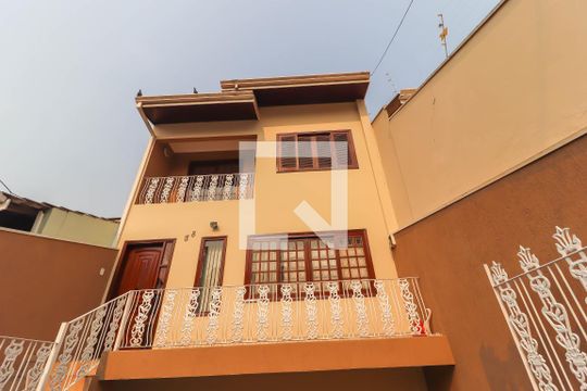Fachada de casa à venda com 4 quartos, 260m² em Vila Galvão, Jundiaí