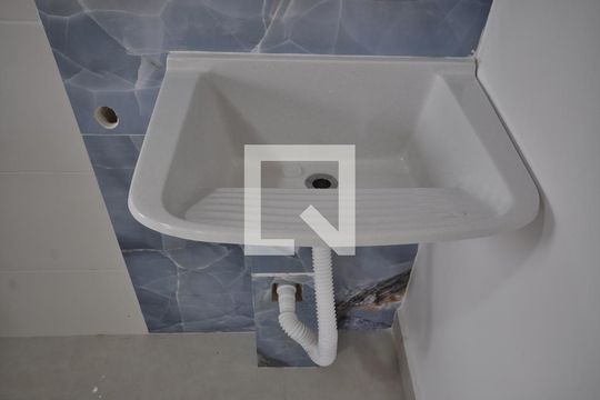 Área de Serviço de apartamento para alugar com 2 quartos, 42m² em Vila Nivi, São Paulo
