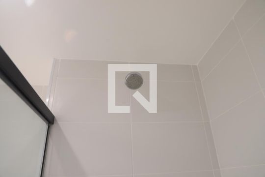 Studio banheiro de kitnet/studio para alugar com 0 quarto, 27m² em Vila Clementino, São Paulo