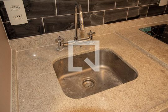 Cozinha de kitnet/studio para alugar com 1 quarto, 28m² em Vila Clementino, São Paulo