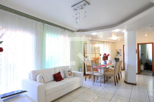 Casa à venda com 4 quartos, 409m² em Palmares, Belo Horizonte