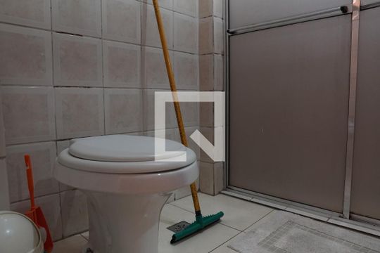 Banheiro de apartamento à venda com 2 quartos, 57m² em Sumaré, São Paulo