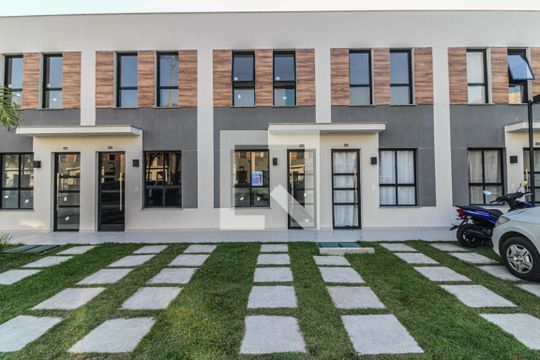 Fachada de casa de condomínio para alugar com 2 quartos, 60m² em Vargem Grande, Rio de Janeiro