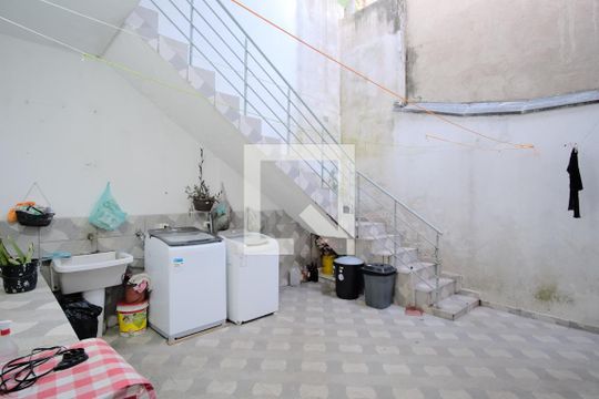 Quintal de casa à venda com 3 quartos, 260m² em Vila Carlos de Campos, São Paulo