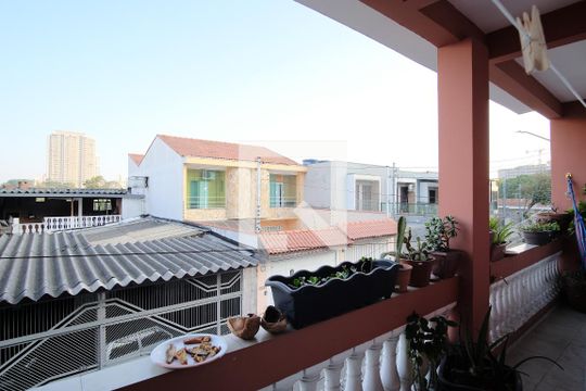 Varanda de casa à venda com 3 quartos, 260m² em Vila Carlos de Campos, São Paulo