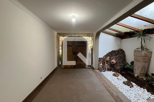 Hall social de casa à venda com 4 quartos, 929m² em Vila Madalena, São Paulo