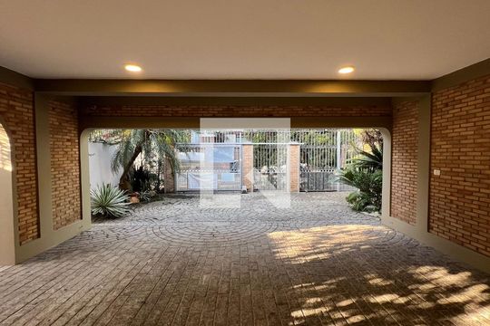 Garagem de casa à venda com 4 quartos, 929m² em Vila Madalena, São Paulo