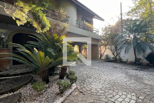 Garagem  de casa para alugar com 4 quartos, 929m² em Vila Madalena, São Paulo