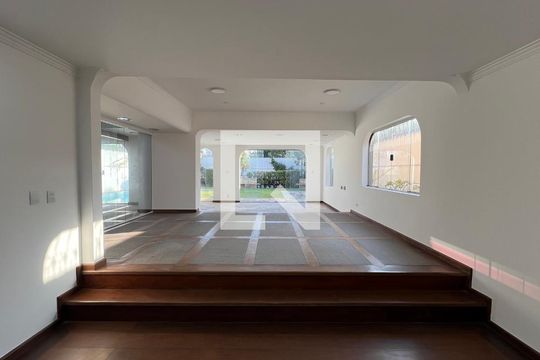 Casa para alugar com 4 quartos, 929m² em Vila Madalena, São Paulo