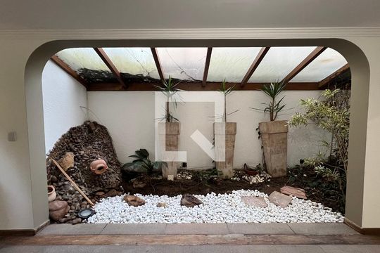 Jardim de inverno  de casa para alugar com 4 quartos, 929m² em Vila Madalena, São Paulo