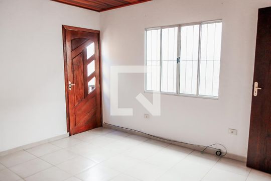 Quarto de casa para alugar com 1 quarto, 50m² em Centro, Embu das Artes