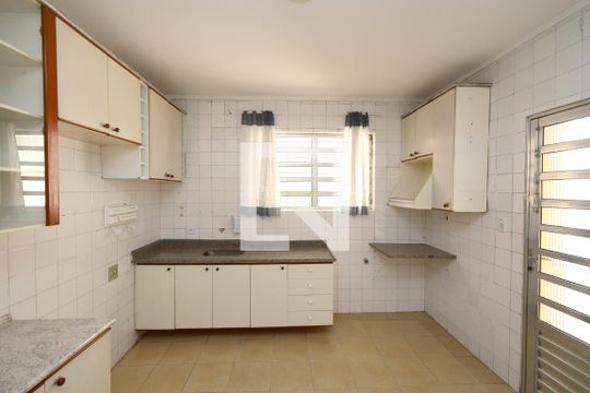 Cozinha de casa à venda com 2 quartos, 116m² em Vila Arriete, São Paulo