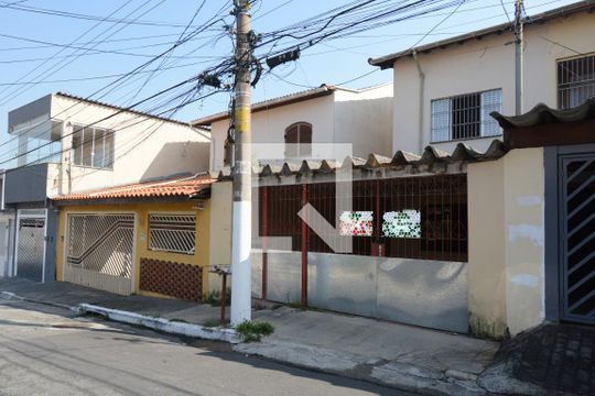 Fachada de casa à venda com 2 quartos, 116m² em Vila Arriete, São Paulo