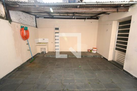 Quintal de casa à venda com 2 quartos, 116m² em Vila Arriete, São Paulo