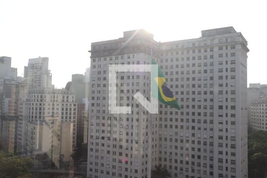 Vista da janela de kitnet/studio para alugar com 1 quarto, 75m² em Centro, São Paulo