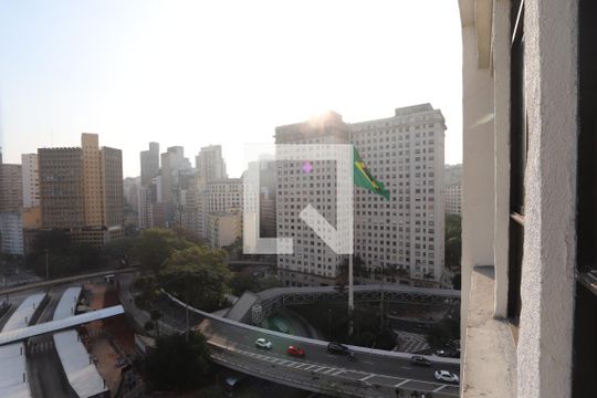 Vista da janela de kitnet/studio para alugar com 1 quarto, 75m² em Centro, São Paulo