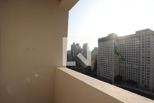 Lavanderia de kitnet/studio para alugar com 1 quarto, 75m² em Centro, São Paulo