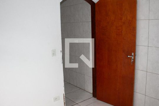 Quarto 1 de casa para alugar com 2 quartos, 48m² em Colônia, Ribeirão Pires