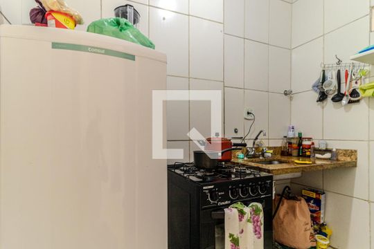Cozinha de kitnet/studio à venda com 1 quarto, 29m² em Santa Cecilia, São Paulo