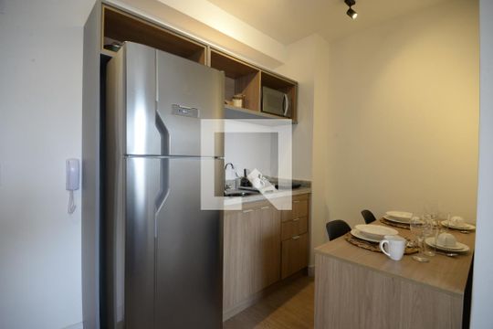 Cozinha de kitnet/studio à venda com 1 quarto, 20m² em Paraíso, São Paulo