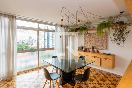 Cozinha  de apartamento à venda com 3 quartos, 165m² em Vila Mariana, São Paulo