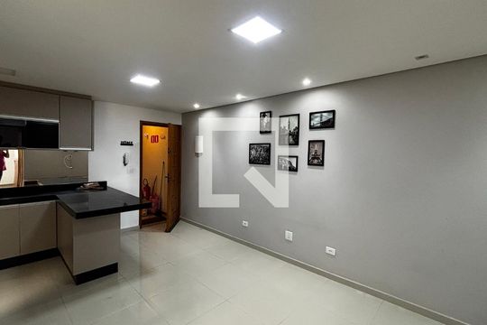 Sala de apartamento à venda com 2 quartos, 60m² em Jardim Ana Maria, Santo André