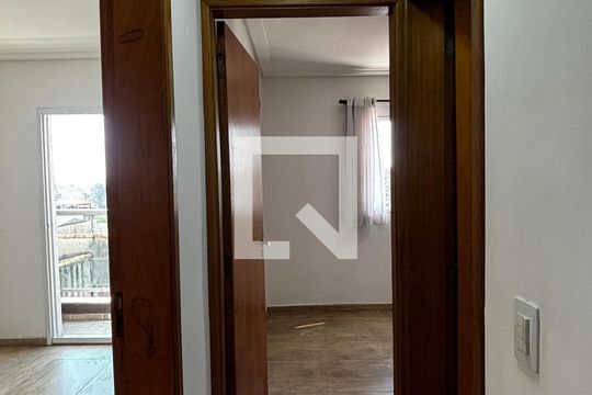 Sala de apartamento à venda com 2 quartos, 60m² em Jardim Ana Maria, Santo André