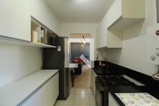 Cozinha de apartamento para alugar com 2 quartos, 45m² em Taquara, Rio de Janeiro