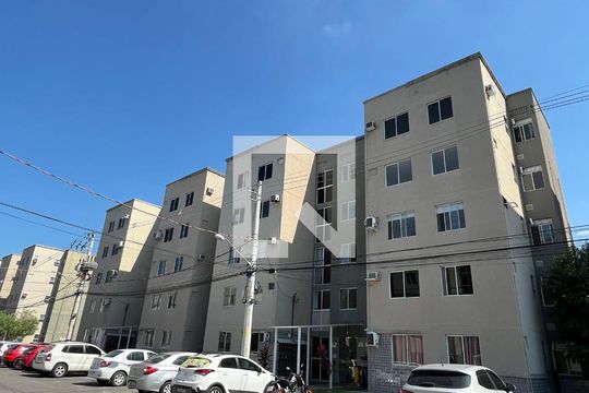 Fachada do bloco de apartamento para alugar com 2 quartos, 45m² em Taquara, Rio de Janeiro